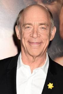 J K Simmons at the Father Figures Movie Premiere on 13 12 2017 in Los Angeles Father Figures Movie Premiere in Hollywood Los Angeles 2017