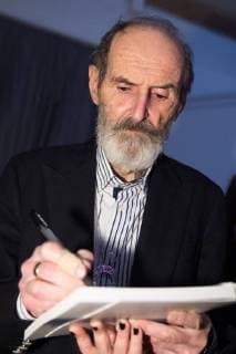 MOSCOW, RUSSIA - DECEMBER 15, 2017: Artist Erik Bulatov signs an autograph before the 11th Kandinsky Prize ceremony at the Udarnik Cinema. Sergei Bobylev TASS  TS06D568