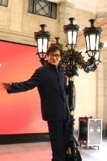 Hong Kong kungfu star Jackie Chan poses for photos with one of the six replicas during a ceremony to mark his donation of an antique street lamp and six replicas to the Shanghai History Museum in Shanghai, China, 17 December 2017. Jackie Chan on Sunday (17 December 2017) donated an antique street lamp and six replicas to the Shanghai History Museum. The 63-year-old film actor posed for pictures with one of the replicas during a ceremony at the museum at 325 Nanjing Road W. The original lamp is undergoing restoration, the museum said. Chan, a keen antiques collector outside his movie career, said he spotted a number of ornate street lamps on sale while filming in the United States many years ago. The Taiwan couple selling them said they were from Shanghai during the Republic of China (1912-1949) period. He bought 19 lamps from the coupl  pbu726482_11