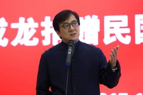 Hong Kong kungfu star Jackie Chan attends a ceremony to mark his donation of an antique street lamp and six replicas to the Shanghai History Museum in Shanghai, China, 17 December 2017. Jackie Chan on Sunday (17 December 2017) donated an antique street lamp and six replicas to the Shanghai History Museum. The 63-year-old film actor posed for pictures with one of the replicas during a ceremony at the museum at 325 Nanjing Road W. The original lamp is undergoing restoration, the museum said. Chan, a keen antiques collector outside his movie career, said he spotted a number of ornate street lamps on sale while filming in the United States many years ago. The Taiwan couple selling them said they were from Shanghai during the Republic of China (1912-1949) period. He bought 19 lamps from the couple at up to US$4,500 each and had them shipped  pbu726482_18