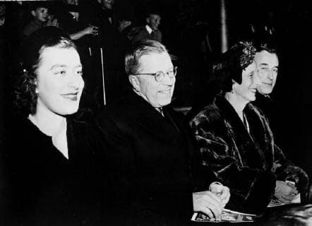 Lady Pamela Mountbatten with Swedish King and Queen at circus in Sweden Rumoured romance with Prince Bertil During the weekend Lady Pamela Mountbatten ( 23 ) and her father Earl Mountbatten of Burma went to a circus in Stockholm with King Gustav Adolf and Queen Louise ( Earl Mountbatten s sister ) . The Mountbattens are guests at the Stockholm Royal Palace and it is rumoured that an engagement will shortly be announced between Lady Pamela and 40 year old Prince Bertil who last month said I want to be married but there is no hurry , it must be a girl of Royal Blood At the Stockholm circus , left to right Lady Pamela Mountbatten , King Gustaf VI Adolf of Sweden , Queen Louise and her brother , Earl Mountbatten of Burma 7 March 1952, Stockholms län Sweden Copyright: Topfoto  !ACHTUNG AUFNAHMEDATUM GESCHÄTZT! UnitedArchives1309418