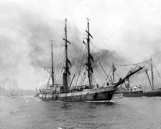 A view of the SS City of New York which carried Admiral Byrd and members of his expedition back from the South Pole to New York City, New York City New York United States Copyright: Topfoto  !ACHTUNG AUFNAHMEDATUM GESCHÄTZT! UnitedArchives1323630