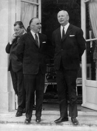 Left to right: Chancellor of West Germany, Kurt Georg Kiesinger; French Prime Minister, Georges Pompidou and Chancellor of the Federal Republic of Germany, Willy Brandt. 16 February 1968, Paris France Copyright: Topfoto  !ACHTUNG AUFNAHMEDATUM GESCHÄTZT! UnitedArchives1327335