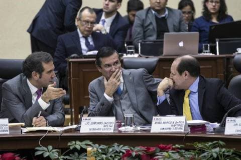 December 18, 2017 - EUM20171218NAC07.JPG.CIUDAD DE MEXICO.- Election Elecciones-2018.- El consejero presidente del Instituto Nacional Electoral, Lorenzo Cordova Vianello; el secretario ejecutivo, Edmundo Jacobo Molina y el consejero Marco A. Banos Martinez, durante la sesion de este lunes 18 de diciembre de 2017 en la que se discute el Protocolo para garantizar el voto de las personas transexuales en las casillas del 2018. Foto: Agencia EL UNIVERSAL RCC.  - ZUMAu78_ 20171218_zaf_u78_051 Copyright: xCristopherxRogelxBlanquetx