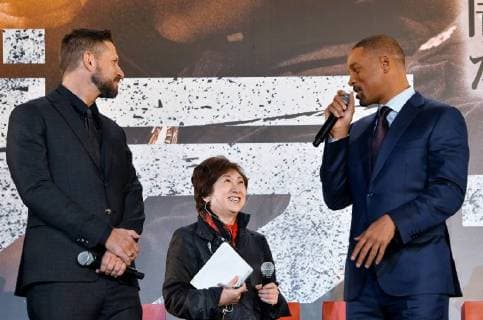 (L-R)Director David Ayer(L) and actor Will Smith attend the Japan premier for the film Bright in Tokyo, Japan on December 19, 2017.  TKP2017121916 KEIZOxMORI