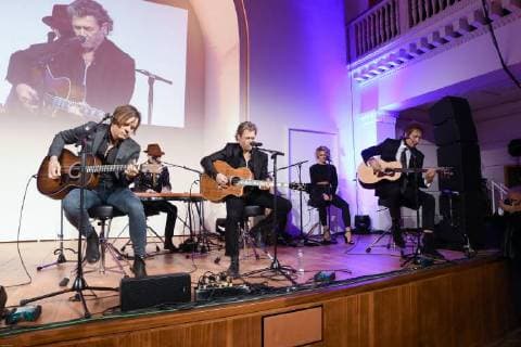 Hannover 19 12 2017 HCC awarding Leibniz ring on Hans Georg Näder Chief of the medical and prosthetic manufacturer Otto Bock from Duderstadt district of Göttingen Peter Maffay and band