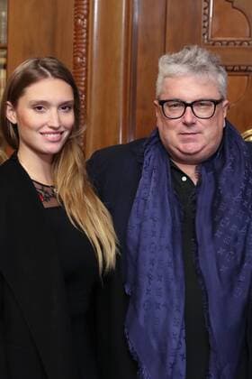 Hannover 19 12 2017 Hans Georg Näder carries in the Golden Book of the city a City Hall Council room with his fiancée Nathalie Scheil