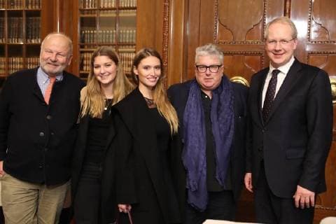 Hannover 19 12 2017 Hans Georg Näder carries in the Golden Book of the city a City Hall Council room left Jürgen KÖSTER daughter Georgia Näder Hans Georg Näder with his fiancée Nathalie Scheil Mayor Stefan Schostok