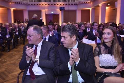 Leibniz-Ring-Verleihung in Hannover 19.12.17, Hannover , - Verleihung Leibnizring Kuppelsaal und Leibnizsaal Stephan Weil , Sigmar Gabriel -