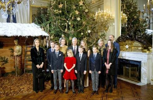 Bilder des Tages 20-12-2017 Brussels Queen Mathilde and King Filip and Crown Princess Elisabeth and Prince Gabriel and Prince Emmanuel and Princess Eleonore and Princess Claire and Prince Aymeric and Prince and Princess Astrid and Prince Lorenz and Princess Laetitia Maria during the traditional Christmas concert at the Royal Palace in Brussels.  Copyright: xPPE NIEBOERx