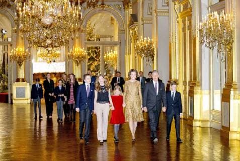 20-12-2017 Brussels Queen Mathilde and King Filip and Crown Princess Elisabeth and Prince Gabriel and Prince Emmanuel and Princess Eleonore and Princess Claire and Prince Aymeric and Prince and Princess Astrid and Prince Lorenz and Princess Laetitia Maria during the traditional Christmas concert at the Royal Palace in Brussels.  Copyright: xPPE NIEBOERx