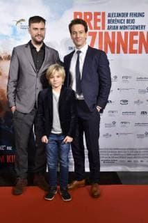 Jan Zabeil Arian Montgomery and Alexander Fehling at the premiere of the movie three peaks three peaks in the international cinema Berlin 20 12 2017 Foto:xN.xKubelkax xFuturexImage