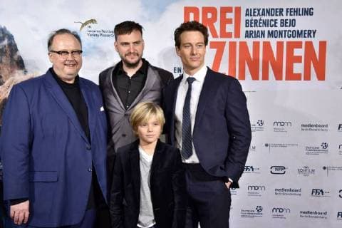 Christopher Ott Jan Zabeil Arian Montgomery and Alexander Fehling at the premiere of the movie three peaks three peaks in the international cinema Berlin 20 12 2017 Foto:xN.xKubelkax xFuturexImage