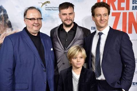 Christopher Ott Jan Zabeil Arian Montgomery and Alexander Fehling at the premiere of the movie three peaks three peaks in the international cinema Berlin 20 12 2017 Foto:xN.xKubelkax xFuturexImage