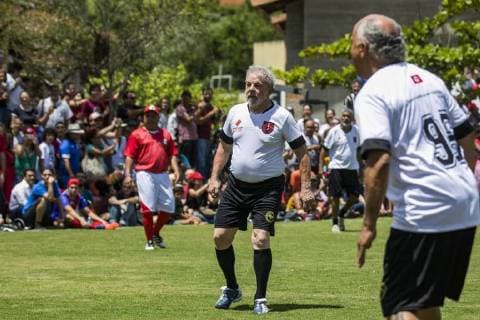 December 23, 2017 - Sao Paulo, Sao Paulo, Brazil - Dez, 2017 - Sao Paulo, Sao Paulo, Brazil - Former Brazilian president LUIZ INACIO LULA DA SILVA participated in a soccer match with other politicians and people to celebrate the inauguration of the football field Doctor Socrates Brasileiro, in the city of Guararema, in the state of Sao Paulo, on Saturday (23) Sao Paulo Brazil - ZUMAc168 20171223_zap_c168_007 Copyright: xMarceloxChellox