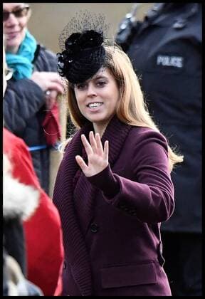 . 24 12 2017. Sandringham, United Kingdom. The Queen attends Church. Princess Eugenie, Princess Beatrice and Lady Louise Windsor join HM Queen Elizabeth II at the Christmas Eve Church Service at St. Mary Magdalene Church, Sandringham, Norfolk.  xAndrewxParsonsx xi-Imagesx IIM-16657-0021