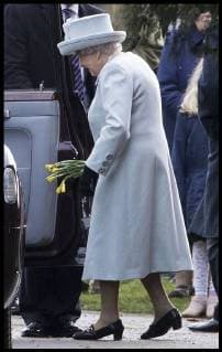 . 24 12 2017. Sandringham , United Kingdom. The Queen leaving a church service at Sandringham in Norfolk, United Kingdom.  xStephenxLockx xi-Imagesx IIM-16654-0021