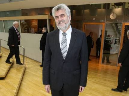 Wirtschaftsminister Prof. Dr. Armin Willingmann (Sachsen Anhalt) - Landtagssitzung im Landtag von Sachsen Anhalt mit dem Thema Drittel Bilanz der Kenia Koalition in Sachsen Anhalt - Fotografiert am 20.12.2017 *** Economic Minister Prof Dr Armin Willingmann Saxony Anhalt State Parliament session in the Landtag of Saxony Anhalt with the theme of third balance of the Kenya coalition in Saxony Anhalt photographed on 20 12 2017