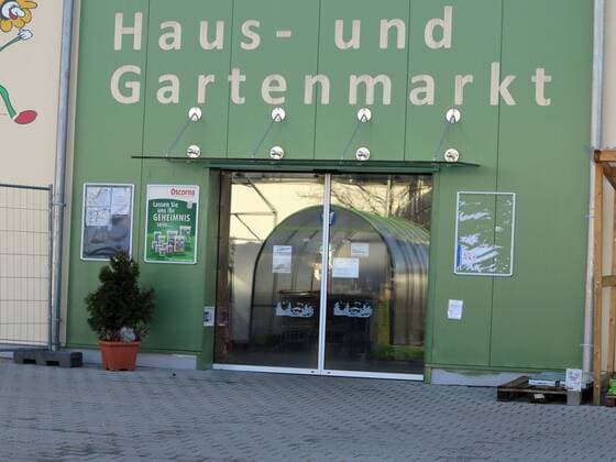 Dettingen House and garden equipment plant Earth gardener garden entrance entrance Copyright: xEkyxEibnerx EP_eer