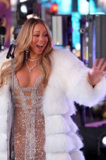 Themen der Woche Bilder des Tages New York, New York-December 31, 2017: Recording Artist Mariah Carey performs during the 2018 New Years Eve Ball Drop Celebration and held in Times Square on December 31, 2018 in New York City. Photo Copyright: x2018,xMpi43 MediaPunchx