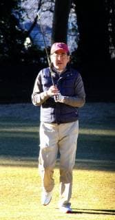 Bilder des Tages Japan PM Abe Japanese Prime Minister Shinzo Abe plays his first round of golf of the year in Chigasaki, Kanagawa Prefecture, on Jan. 2, 2018. 