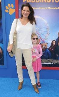 January 6, 2018 - Los Angeles, California, United States - January 6th 2018 - Los Angeles, California USA - Actress ALEX MENESES daughter at Paddington 2 Premiere held at the Regency Village Theater, Westwood, CA. Los Angeles United States - ZUMAf05_ 20180106_zaf_f05_009 Copyright: xPaulxFentonx
