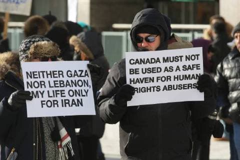 January 6, 2018 - Toronto, Ontario, Canada - Hundreds of Canadians take part in a protest against the Islamic Republic of Iran in Toronto, Ontario, Canada, on January 06, 2018. Protestors showed their solidarity with anti-government demonstrators in Iran and their support of a national uprising of the Iranian people. Protesters called for a regime change for social justice and freedom and democracy in Iran. There was a also a call that power in Iran be returned to Reza Pahlavi, the former Crown Prince of Iran and the last heir apparent to the defunct throne of the Imperial State of Iran and the current head of the exiled House of Pahlavi. Toronto Canada  - ZUMAn230 20180106_zaa_n230_1140 Copyright: xCreativexTouchxImagingxLtdx