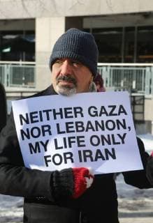 January 6, 2018 - Toronto, Ontario, Canada - Hundreds of Canadians take part in a protest against the Islamic Republic of Iran in Toronto, Ontario, Canada, on January 06, 2018. Protestors showed their solidarity with anti-government demonstrators in Iran and their support of a national uprising of the Iranian people. Protesters called for a regime change for social justice and freedom and democracy in Iran. There was a also a call that power in Iran be returned to Reza Pahlavi, the former Crown Prince of Iran and the last heir apparent to the defunct throne of the Imperial State of Iran and the current head of the exiled House of Pahlavi. Toronto Canada  - ZUMAn230 20180106_zaa_n230_1155 Copyright: xCreativexTouchxImagingxLtdx