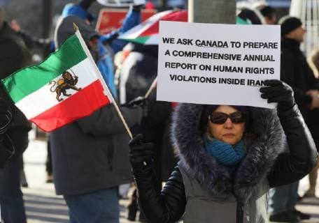 January 6, 2018 - Toronto, Ontario, Canada - Hundreds of Canadians take part in a protest against the Islamic Republic of Iran in Toronto, Ontario, Canada, on January 06, 2018. Protestors showed their solidarity with anti-government demonstrators in Iran and their support of a national uprising of the Iranian people. Protesters called for a regime change for social justice and freedom and democracy in Iran. There was a also a call that power in Iran be returned to Reza Pahlavi, the former Crown Prince of Iran and the last heir apparent to the defunct throne of the Imperial State of Iran and the current head of the exiled House of Pahlavi. Toronto Canada  - ZUMAn230 20180106_zaa_n230_1144 Copyright: xCreativexTouchxImagingxLtdx