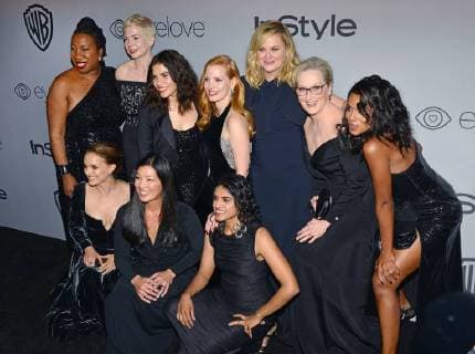 Berühmte Feministinnen, Tarana Burke (L-R) Tarana Burke, Natalie Portman, Michelle Williams, Ai-jen Poo, America Ferrera, Jessica Chastain, Saru Jayaraman, Amy Poehler, Meryl Streep and Kerry Washington pose for a group shot as they attend the 19th annual InStyle and Warner Brothers Golden Globes After-Party at the Beverly Hilton in Beverly Hills, California on January 7, 2018.  LAP201801072005 CHRISTINExCHEW