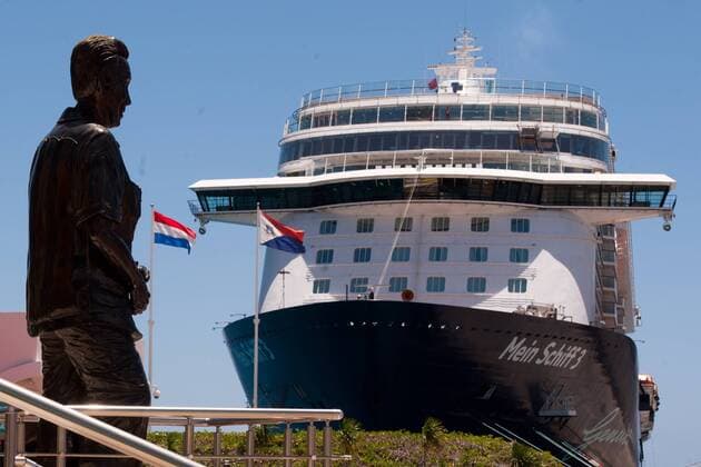Cruise ship my ship 3 mean the cruise ship 3 out of tui cruises in the port of Philipsburg, St Maarten s St Maarten is one of the largest ports for cruise ships in the Caribbean Caribbean Philipsburg St Maarten s St Maarten