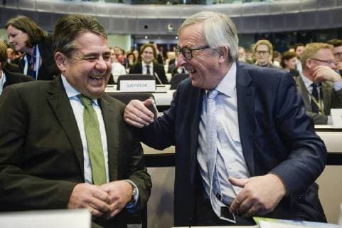 Themen der Woche Bilder des Tages January 8, 2018 - Brussels, Bxl, Belgium - German Foreign Minister Sigmar Gabriel (L) and Jean-Claude Juncker , the president of the European Commission during Conference on the future Multiannual Financial Framework in Brussels, Belgium on 08.01.2018 Conference is the opening of the discussion on the EU Budget after 2020 by Brussels Belgium - ZUMAw80_ 20180108_zaf_w80_063 Copyright: xWiktorxDabkowskix
