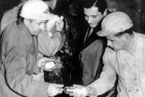 TRAPPED MINERS MEN IN LENGEDE MINE IN GERMANY - RESCUE EFFORTS ; 28 OCTOBER 1963, Copyright: Topfoto  UnitedArchivesIPU465709