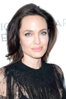 Entertainment Bilder der Woche Themen der Woche January 9, 2018 - New York, NY, USA - January 9, 2018 New York City..Angelina Jolie attending The National Board of Review Awards Gala arrivals at Cipriani 42nd St on January 9, 2018 in New York City. New York USA  - ZUMAny1_ 20180109_zaf_ny1_099 Copyright: xKristinxCallahanx