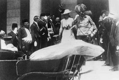 ARCHDUKE FRANZ FERDINAND WITH ARCHBISHOP AND WIFE BEFORE ASSASINATION IN 1914 ; 19 FEBRUARY 1964, Copyright: Topfoto  UnitedArchivesIPU471947