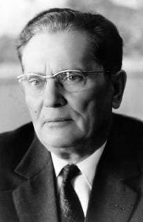 JOSIP BROZ TITO PRESIDENT - PORTRAIT OF POLITICIAN, GOVERNMENT IN BELGRADE, YUGOSLAVIA CABINET ; 15 APRIL 1964, Copyright: Topfoto  UnitedArchivesIPU475077