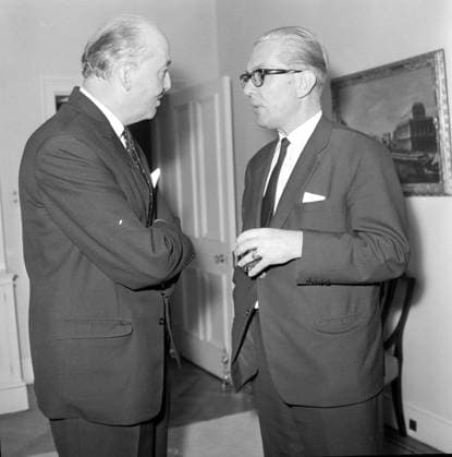 WEST GERMAN DEFENCE MINISTER KAI UWE VON HASSEL K U WITH PETER THORNEYCROFT IN LONDON ; 27 MAY 1964, Copyright: Topfoto  UnitedArchivesIPU477693