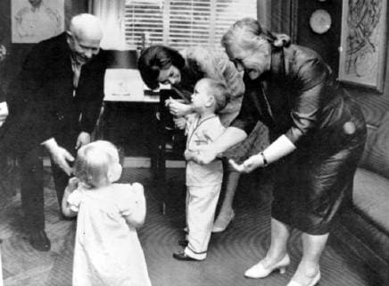 SOVIET PRIME MINISTER NIKITA KHRUSHCHEV WITH DANISH PREMIER S CHILDREN IN COPENHAGEN, DENMARK ; 18 JUNE 1964, Copyright: Topfoto  UnitedArchivesIPU479178