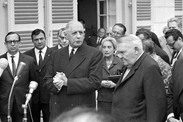 FRENCH PRESIDENT CHARLES DE GAULLE WITH WEST GERMAN CHANCELLOR LUDWIG ERHARD IN BONN ; 6 JULY 1964, Copyright: Topfoto  UnitedArchivesIPU480289