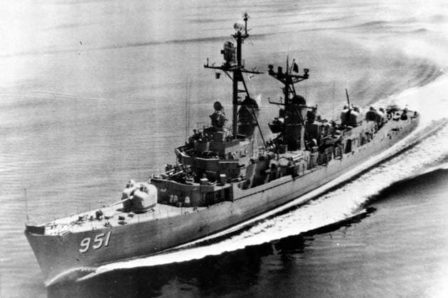 US NAVY USS C TURNER JOY IN TONKIN GULF ; 5 AUGUST 1964, Copyright: Topfoto  UnitedArchivesIPU481937