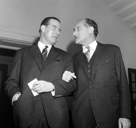 PATRICK GORDON WALKER WITH WEST GERMAN FOREIGN MINISTER GERHARD SCHROEDER IN LONDON ; 11 DECEMBER 1964, Copyright: Topfoto  UnitedArchivesIPU489923