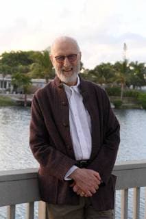 FORT LAUDERDALE, FL - JANUARY 11: Television icon James Cromwell receives PETA s annual Hero to Animals Award at a special dinner honoring him at South Florida s Sublime Restaurant & Bar on January 11, 2018 in Fort Lauderdale, Florida Copyright: xHoo-Me.com xMediaPunchx