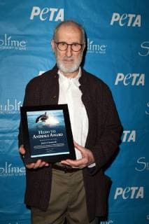 Bilder des Tages FORT LAUDERDALE, FL - JANUARY 11: Television icon James Cromwell receives PETA s annual Hero to Animals Award at a special dinner honoring him at South Florida s Sublime Restaurant & Bar on January 11, 2018 in Fort Lauderdale, Florida Copyright: xHoo-Me.com xMediaPunchx