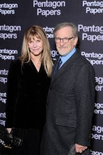 Premiere du film Pentagon papers a Paris. Premiere du film Pantagon Papers. Steven Spielberg. Kate Capshaw. Premiere of the movie Pentagon papers in Paris. 223434 2018-01-13 Paris France Spielberg, Steven; Capshaw-Spielberg, Kate  Copyright: xSergexArnalx xStarfacex STAR_223434_029