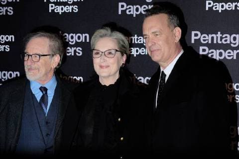 Premiere du film Pentagon papers a Paris. Premiere du film Pantagon Papers. Steven Spielberg. Tom Hanks. Meryl Streep. Premiere of the movie Pentagon papers in Paris. 223434 2018-01-13 Paris France Hanks, Tom; Streep, Meryl; Spielberg, Steven  Copyright: xSergexArnalx xStarfacex STAR_223434_035