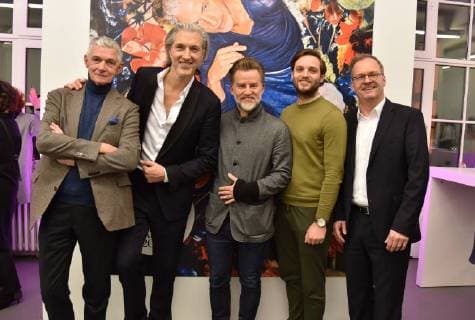 The italenische Art Director Giulio Cappellini l r the Dutch designer Marcel Wanders designer of the year 2018 Jörn Kengelbach editor in Chief of the magazine architecture and living A W the Dutch designer Rick Tegelaar young designer of the year 2018 and Arndt Papenfuß head of marketing at Kaldewei posing on 14 01 2018 in Cologne at the ceremony of A W designer of the year Prize 2018