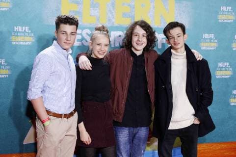 Oskar Keymer Lina Hüesker Maximilian Ehrenreich and Eloi Christ at the premiere of the movie help I have shrunk my parents at the Cinedom Cologne 14 01 2018 Foto:xC.xHardtx xFuturexImage