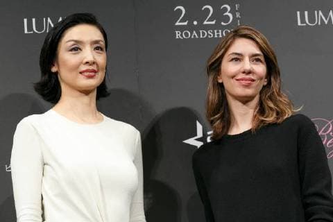 (L to R) Japanese dancer Tamiyo Kusakari and director Sofia Coppola, pose for the cameras during the Japan premiere for the film The Beguiled on January 17, 2018, Tokyo, Japan. Coppola won best director at the Cannes Film Festival for the movie which is a remake of the 1971 Clint Eastwood film. The Beguiled opens in Japanese theaters on February 23.  (gxta_scoppola020)