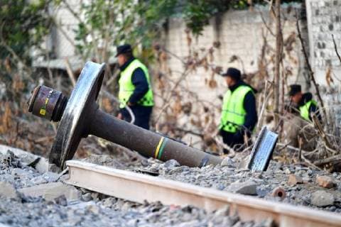 Zugunglück in Mexiko January 18, 2018 - EUM20180118NAC04.JPG.ECATEPEC, Mex. AccidentAccidente-Tren.- El descarrilamiento de un vagon de tren cargado con maiz, termino con la vida de cinco personas, entre ellos tres menores de edad, al impactarse contra un domicilio particular, ubicado en calle Manzanillo, Jardines de Casa Nueva, Ecatepec. Un menor de 2 anos, fue trasladado de emergencia hacia un hospital de la localidad de Ecatepec, 18 de enero de 2018. Foto: Agencia EL UNIVERSALHugo GarciaMAVC - ZUMAu78_ 20180118_zaf_u78_018 Copyright: xElxUniversalx