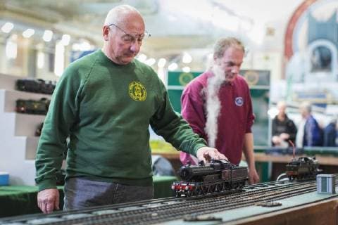 January 19, 2018 - London, London, UK - London, UK. Members of the Gauge 1 Steam Locomotive Society tend to model trains at the London Model Engineering Exhibition at Alexandra Palace. Over 50 clubs and societies are exhibiting nearly 2,000 models constructed by their members. London UK  - ZUMAl94_ 20180119_zaf_l94_028 Copyright: xRobxPinneyx